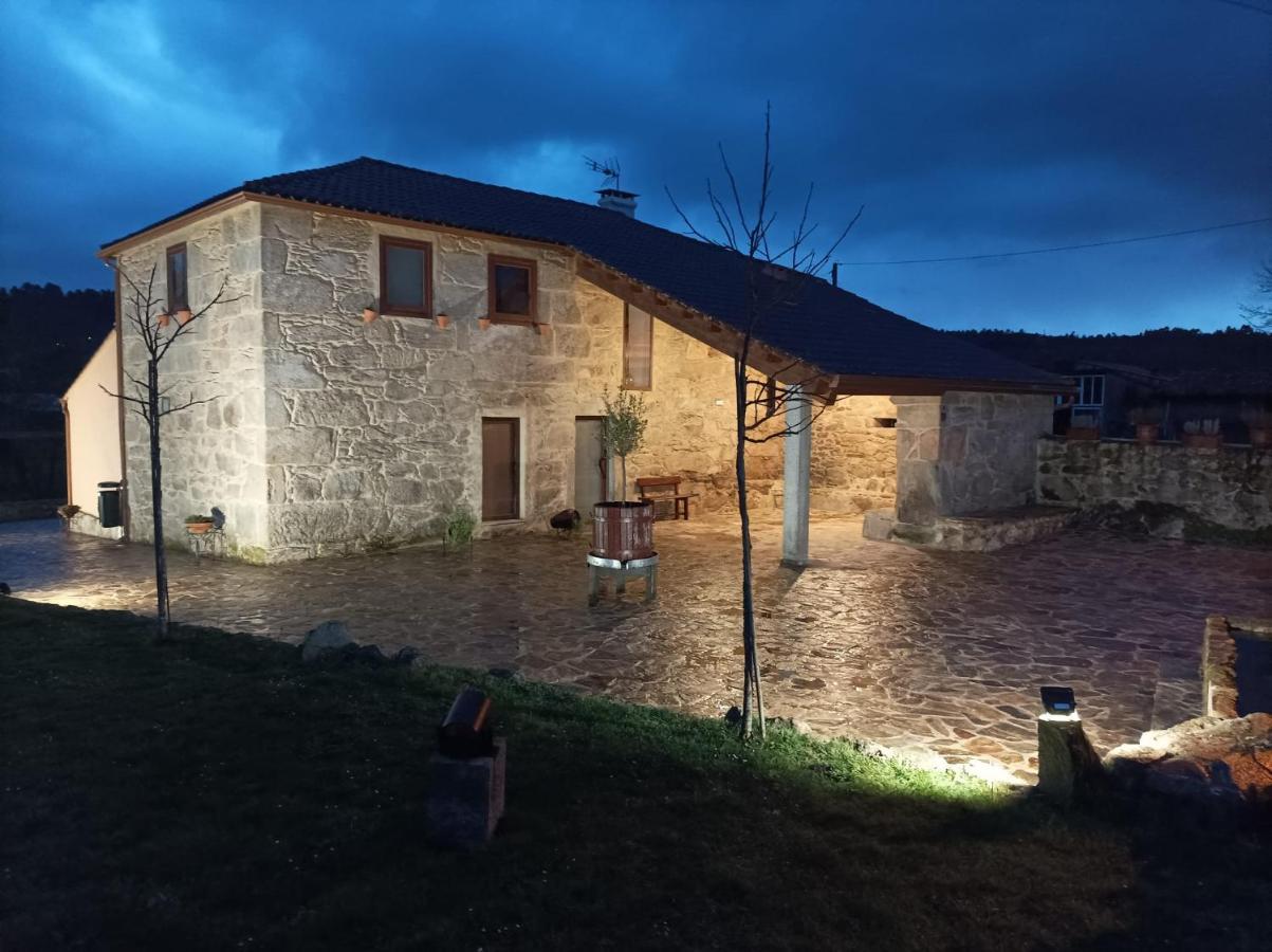 Albergue Aldea Da Pedreira Teo Exteriör bild