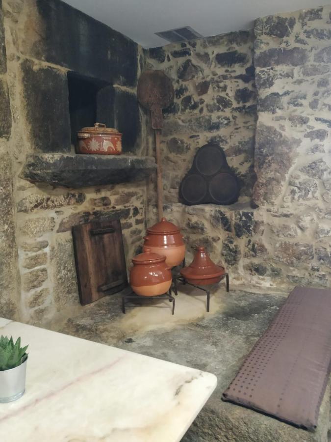 Albergue Aldea Da Pedreira Teo Exteriör bild